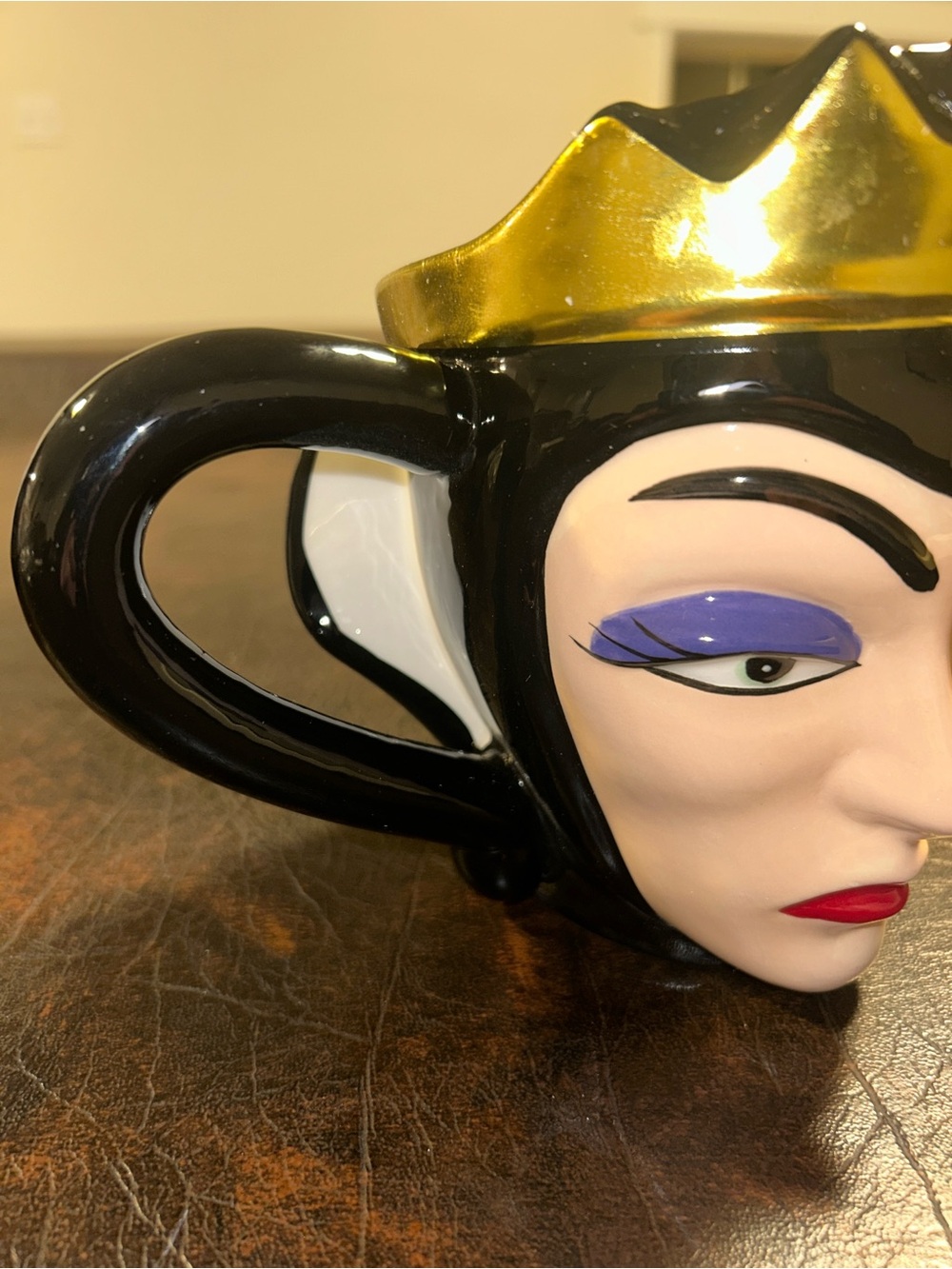 Disney Villains Evil Queen Premium Sculpted Ceramic Mug, New in Box - Picture 6 of 12